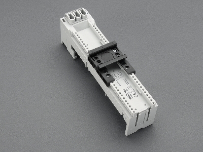 Wöhner Adapter EEC 32 A, 1 verschiebbare Tragschiene (32 486)